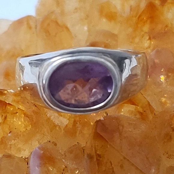 Vintage Amethyst Silver Ring - Picture 1 of 7